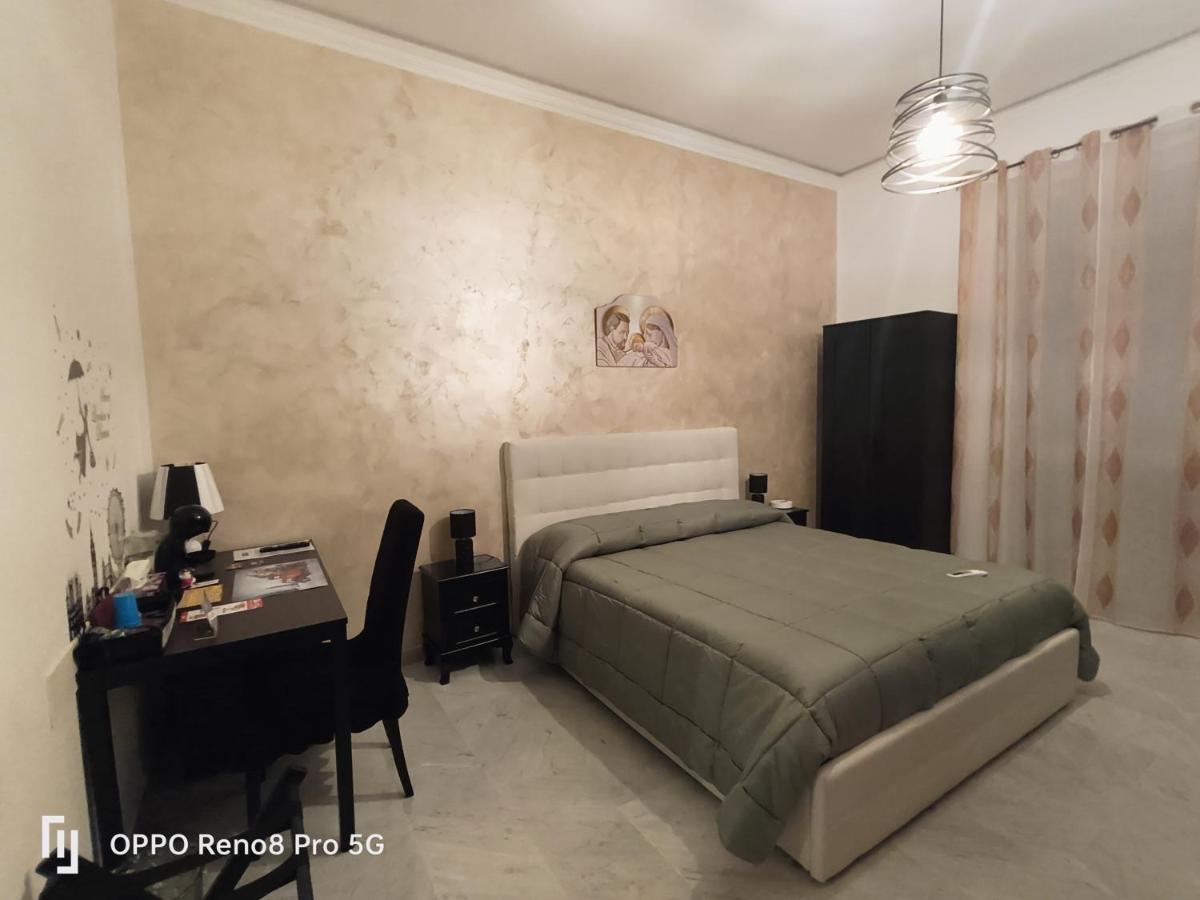 B&B Centrale Messina Buitenkant foto